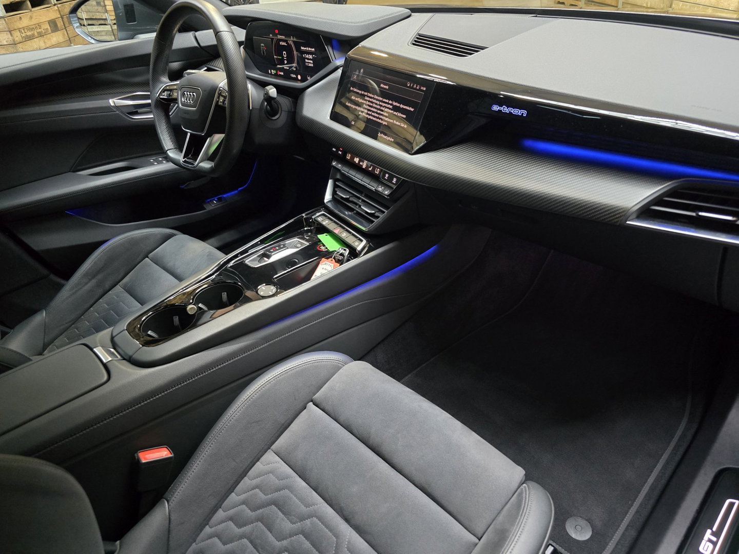 Audi e-tron GT GT 93 kWh HUD Matrix LED Navi Panorama B&O 93.4 KWH 20"LM