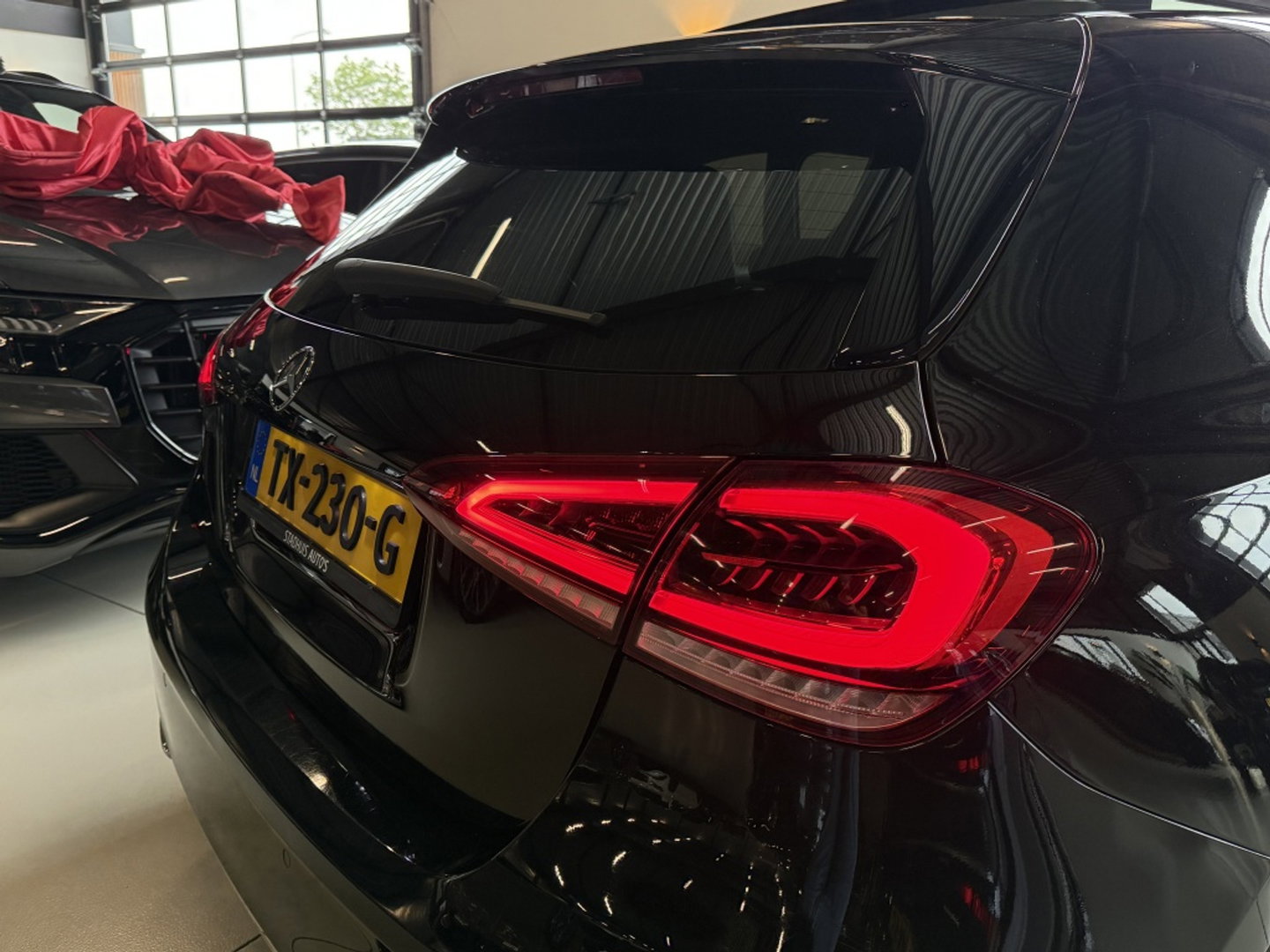Mercedes-Benz A-Klasse 200 automaat 163PK / Premium / AMG-pakket / *NAP* / LED