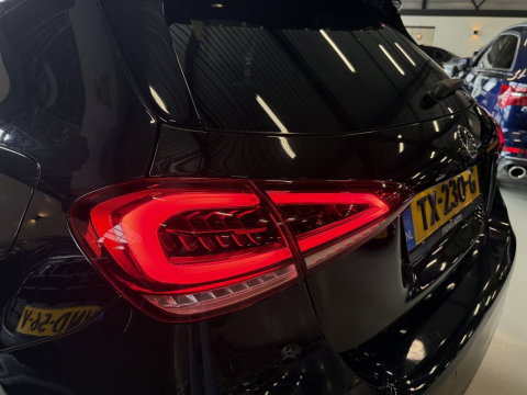 Mercedes-Benz A-Klasse 200 automaat 163PK / Premium / AMG-pakket / *NAP* / LED