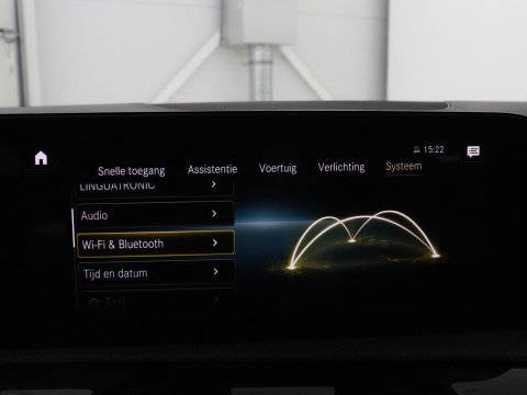 Mercedes-Benz A-Klasse 180 Business Solution AMG | Panoramadak | Carplay | Cruise control | Climate control | DAB+ | Navigatie | Bluetooth | Stoelverwarming | Park assist