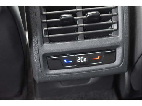 Volkswagen Golf 2.0 TSI 191 PK 3x R-Line Nardo Grey Winter pakket | Zéér netjes | Open dak | Keyless | Sfeerverlichting | Carplay | Stoel- & stuurverwarming | DAB