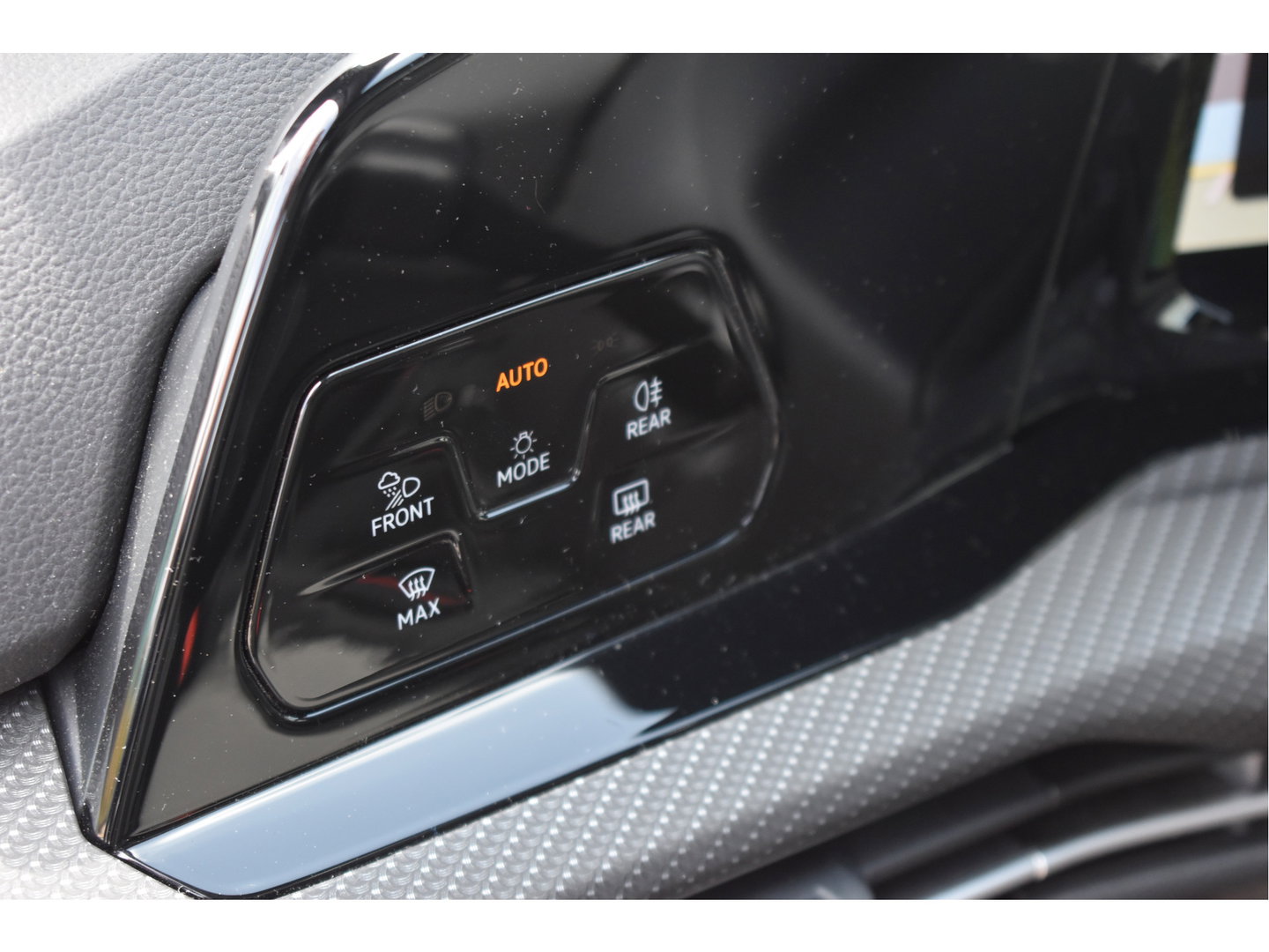 Volkswagen Golf 2.0 TSI 191 PK 3x R-Line Nardo Grey Winter pakket | Zéér netjes | Open dak | Keyless | Sfeerverlichting | Carplay | Stoel- & stuurverwarming | DAB