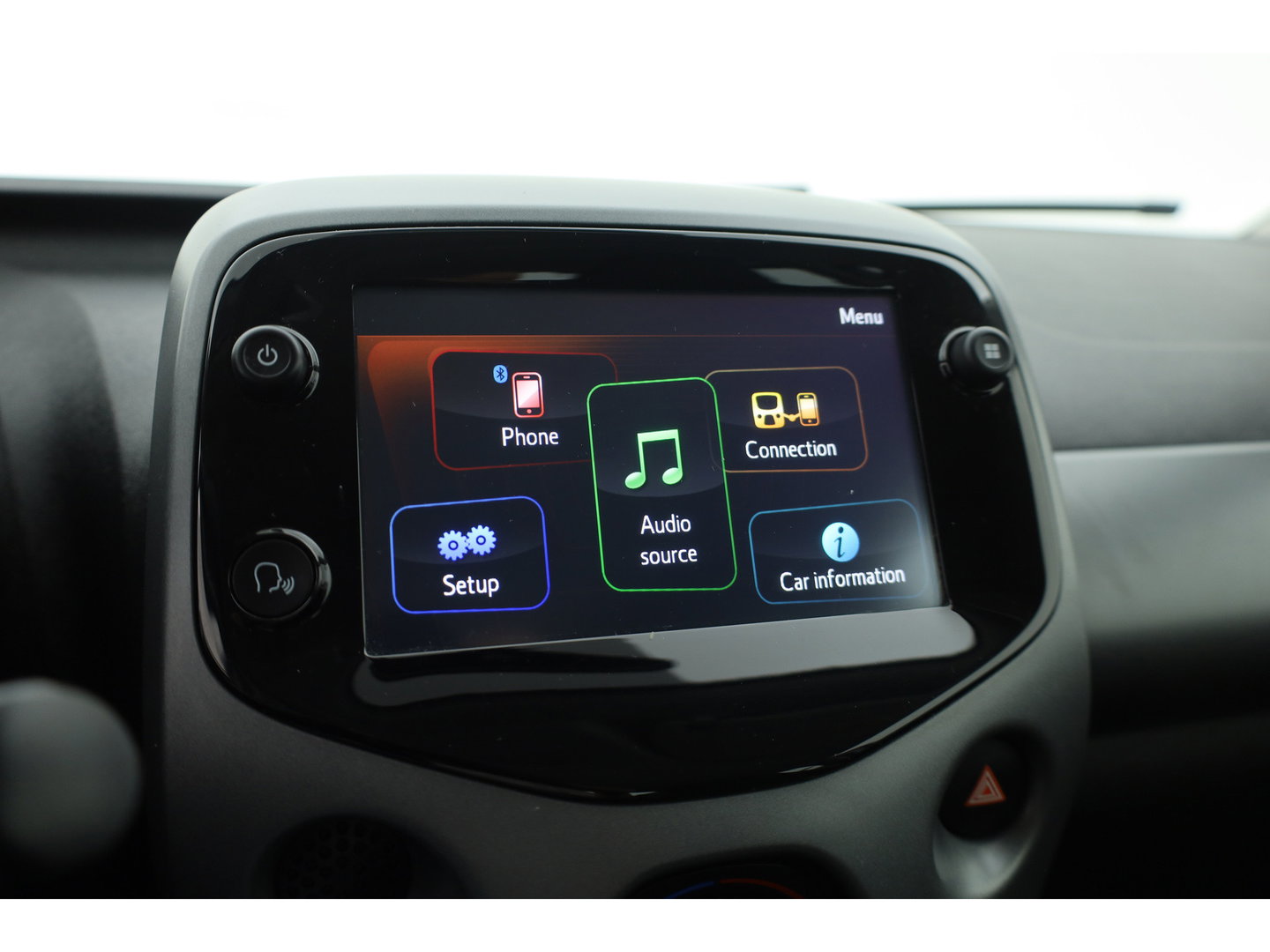 Toyota Aygo 1.0 VVT-i x-play | Achteruitrijcamera | Apple CarPlay & Android Auto | DAB | Airco | 15" velgen | Elek. Ramen V.