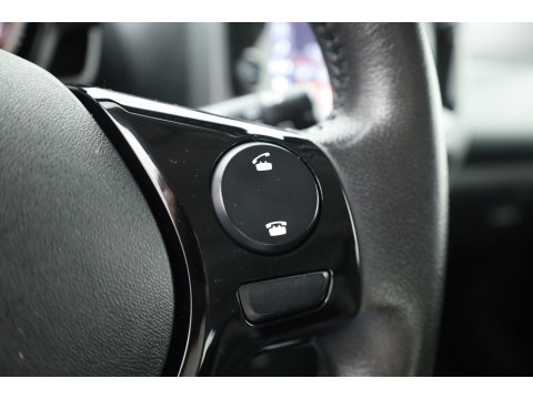 Toyota Aygo 1.0 VVT-i x-play | Achteruitrijcamera | Apple CarPlay & Android Auto | DAB | Airco | 15" velgen | Elek. Ramen V.