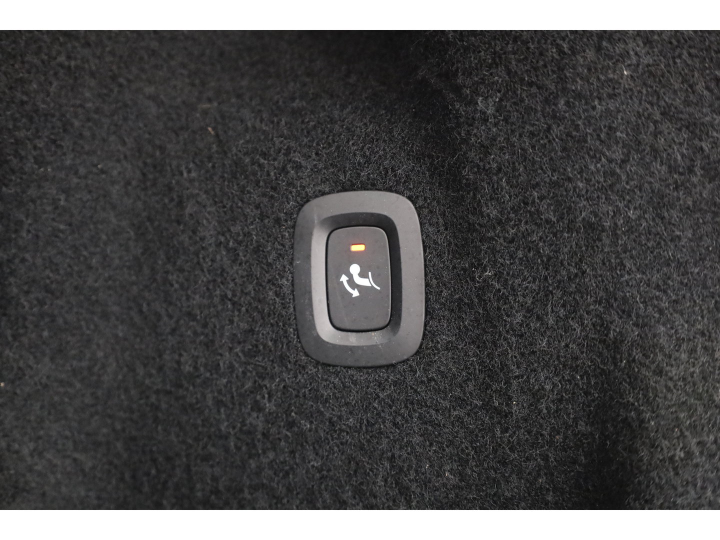 Volvo XC60 2.0 T8 Plug-in hybrid AWD Ultimate Bright SOH 96% | Bowers & Wilkins | Trekhaak | 360 camera | Head-up | Stoel + stuurverwarming |