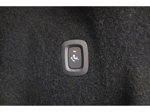 Volvo XC60 2.0 T8 Plug-in hybrid AWD Ultimate Bright SOH 96% | Bowers & Wilkins | Trekhaak | 360 camera | Head-up | Stoel + stuurverwarming |