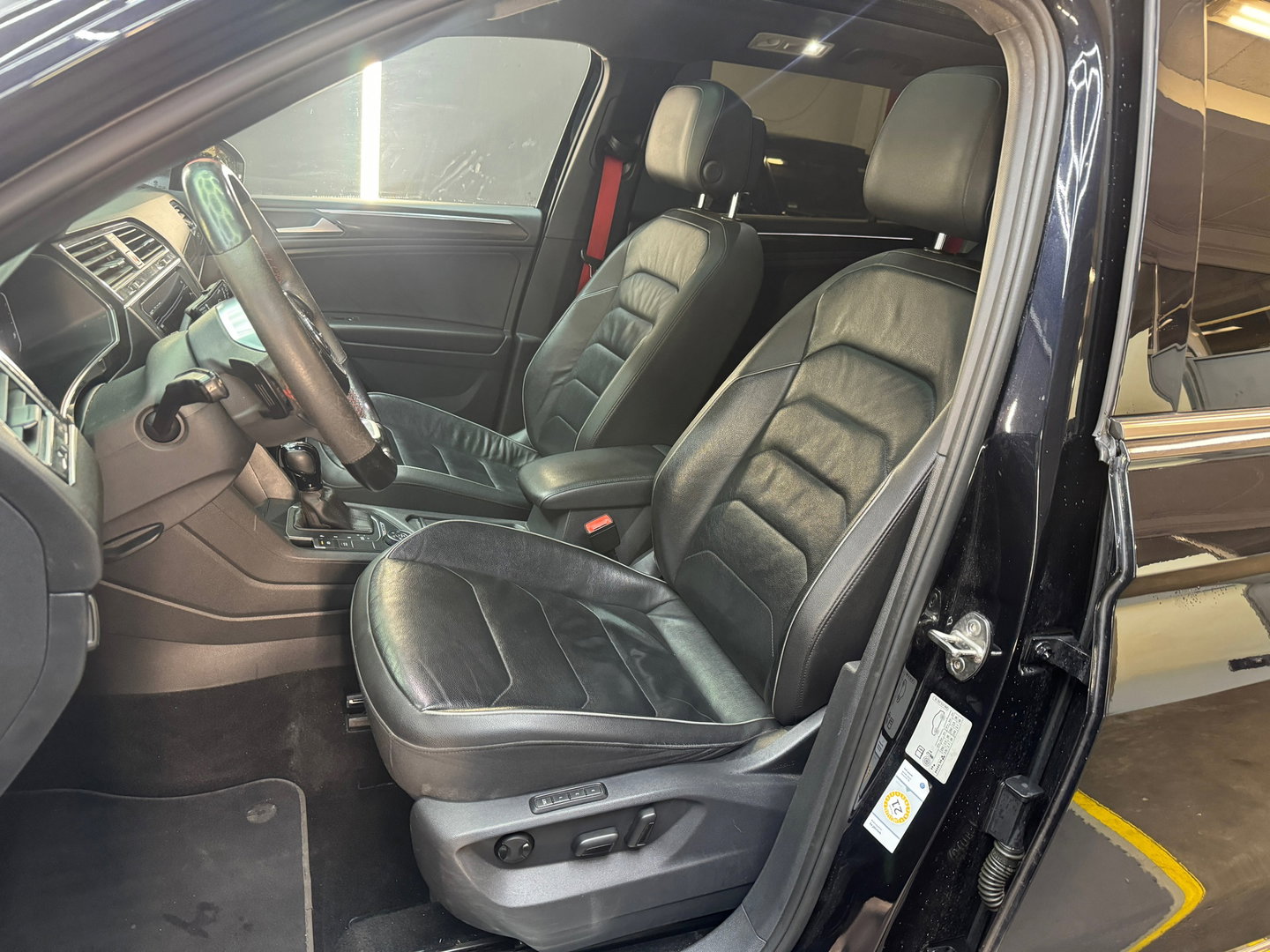 Volkswagen Tiguan Allspace 2.0 TSI 4M 3 x R Line Pano|Memory|HuD