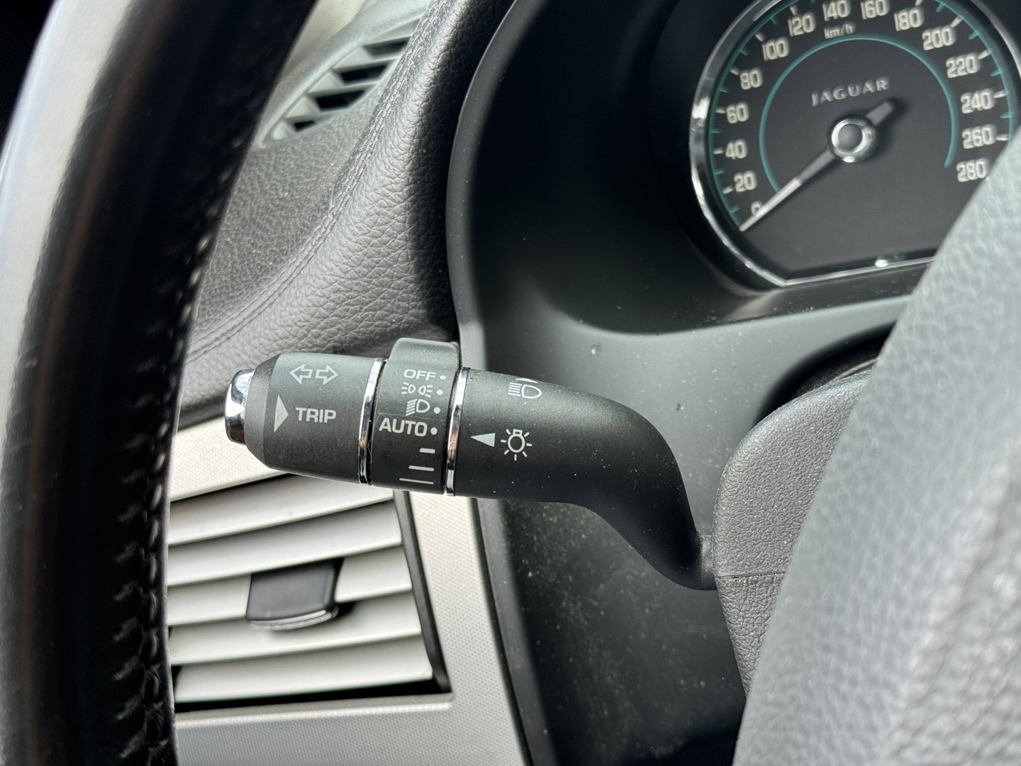 Jaguar XF 2.2D | 1e Eigenaar! | Origineel Nederlands | Airco | Lichtmetaal | Cruise control |