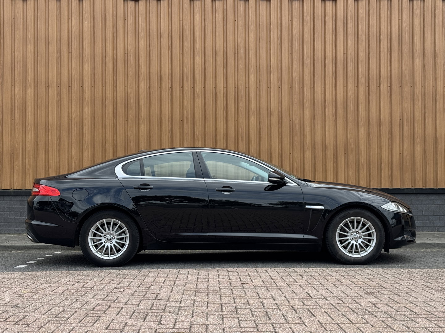 Jaguar XF 2.2D | 1e Eigenaar! | Origineel Nederlands | Airco | Lichtmetaal | Cruise control |