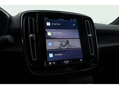 Volvo C40 Single Motor Core 69 kWh | SOH 94,5% | achteruitrijcamera | Pano-dak | Carplay | All season |
