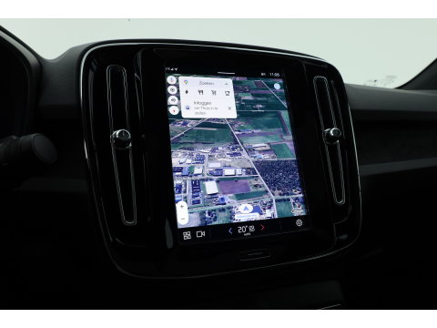 Volvo C40 Single Motor Core 69 kWh | SOH 94,5% | achteruitrijcamera | Pano-dak | Carplay | All season |