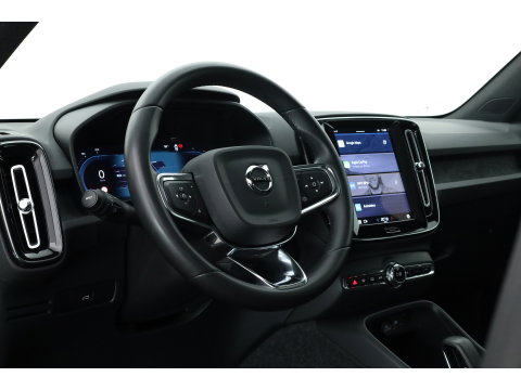 Volvo C40 Single Motor Core 69 kWh | SOH 94,5% | achteruitrijcamera | Pano-dak | Carplay | All season |