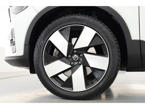 Volvo XC40 1.5 T4 Plug-in hybrid Ultimate Dark | Pano | H&K Audio | Memory | achteruitrijcamera | 20 " |