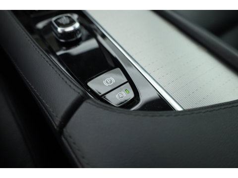 Volvo XC90 2.0 T8 Recharge AWD Ultimate Bright | Pano-dak | Head-up | Harman / Kardon Audio | ACC | Blis | Standkachel |