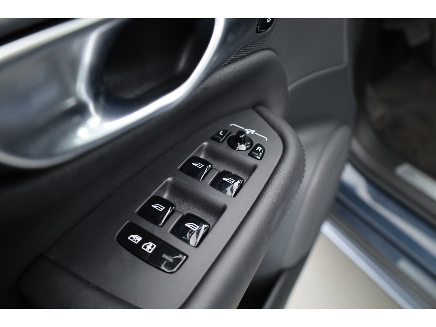 Volvo XC90 2.0 T8 Recharge AWD Ultimate Bright | Pano-dak | Head-up | Harman / Kardon Audio | ACC | Blis | Standkachel |