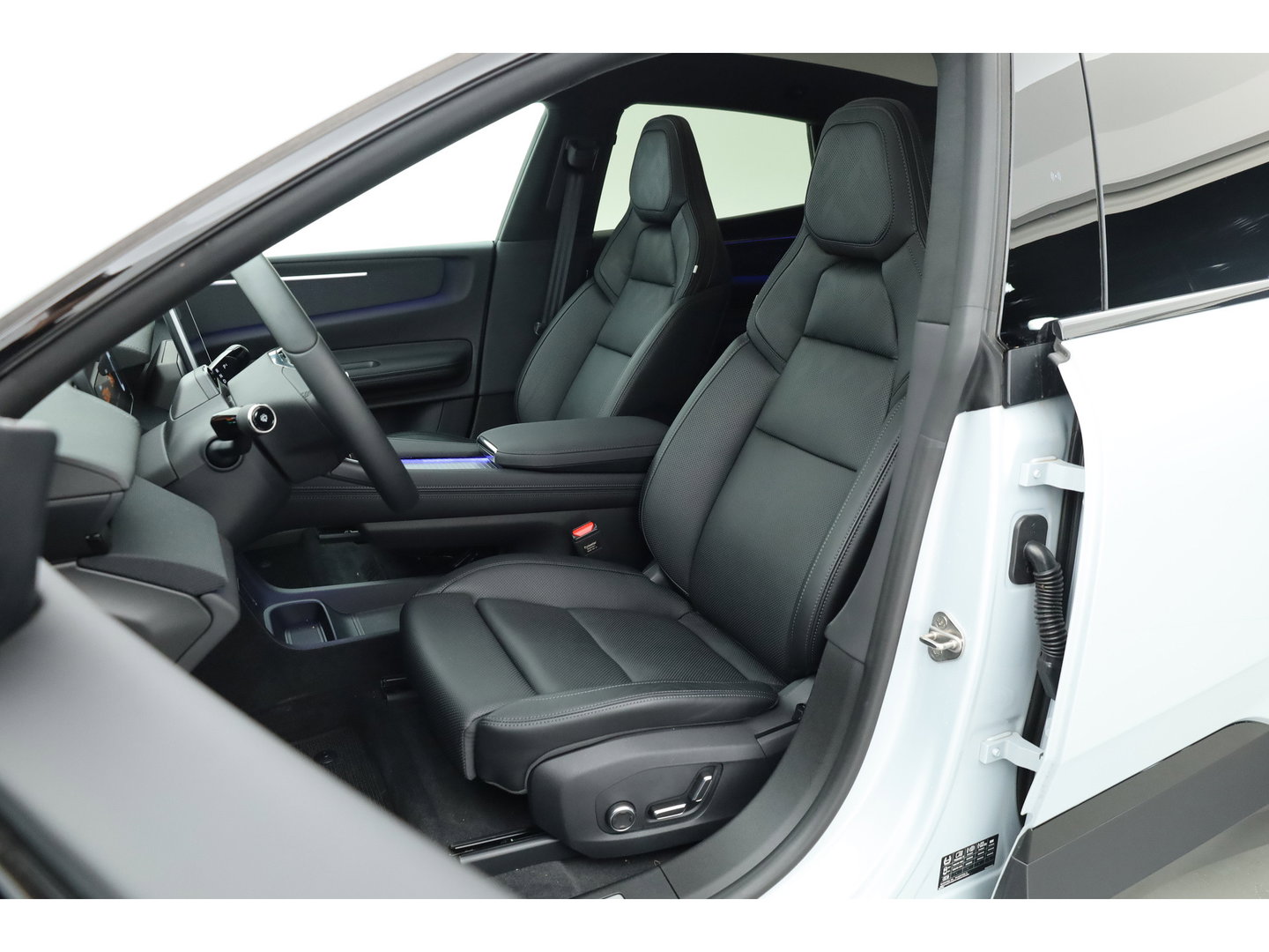 Polestar 4 Long Range Single motor Prime 100 kWh | Napp Leder + Pilot & Plus Pakket | Massage | H&K Audio |