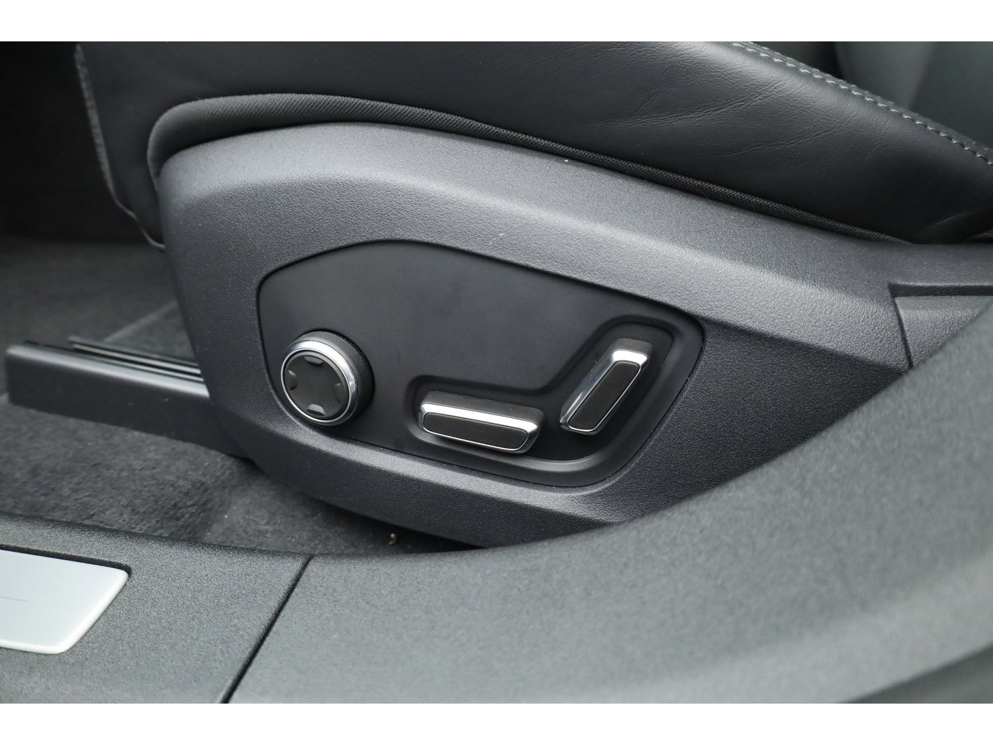 Polestar 4 Long Range Single motor Prime 100 kWh | Napp Leder + Pilot & Plus Pakket | Massage | H&K Audio |