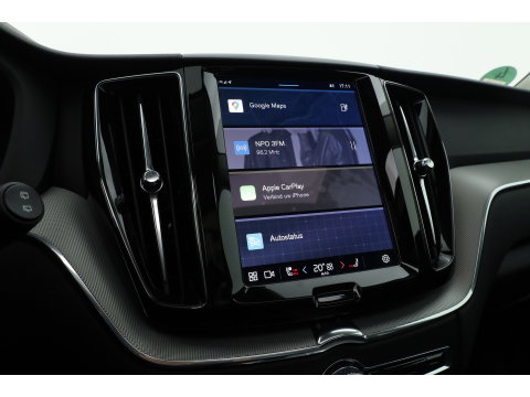 Volvo XC60 2.0 T6 Plug-in hybrid AWD Plus Bright | Prijs Rijklaar | Luchtvering | Trekhaak | pano | H&K Audio | ACC | Blis | 360 Camera | Mem stoelen |
