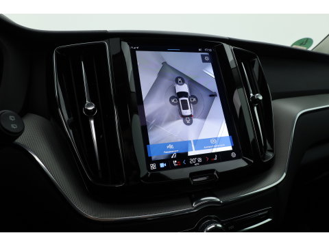 Volvo XC60 2.0 T6 Plug-in hybrid AWD Plus Bright | Prijs Rijklaar | Luchtvering | Trekhaak | pano | H&K Audio | ACC | Blis | 360 Camera | Mem stoelen |