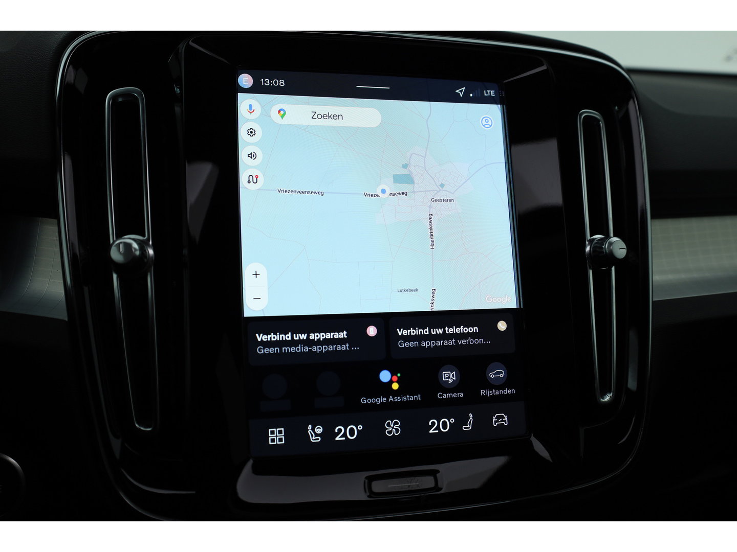 Volvo XC40 2.0 B3 Ultra Black Edition | MY26 | Pano-dak | H&K audio | ACC | 360 Cam | Mem stoelen |