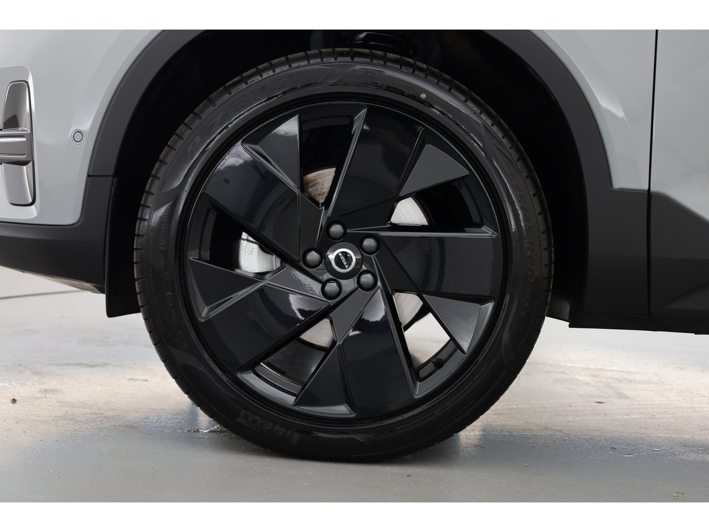 Volvo XC40 2.0 B3 Ultra Black Edition | MY26 | Pano-dak | H&K audio | ACC | 360 Cam | Mem stoelen |