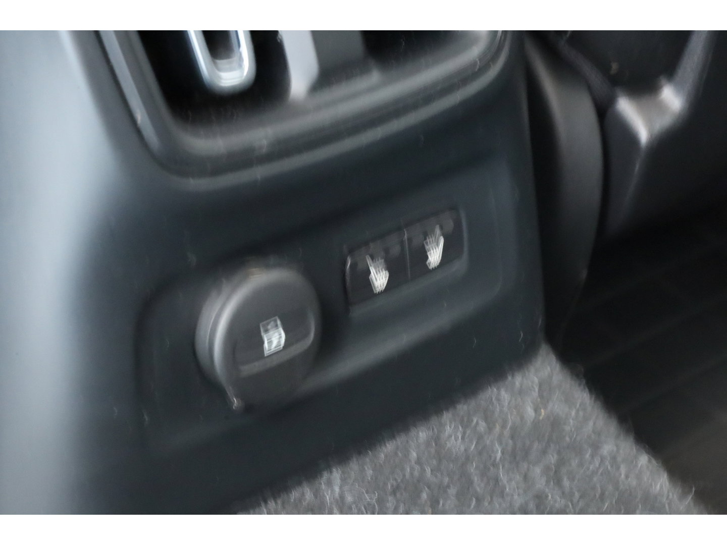 Volvo XC40 1.5 T5 Recharge Inscription | Trekhaak | 360 Cam | ACC | Blis | H&K Audio | stoel 4 & stuur Verwarming