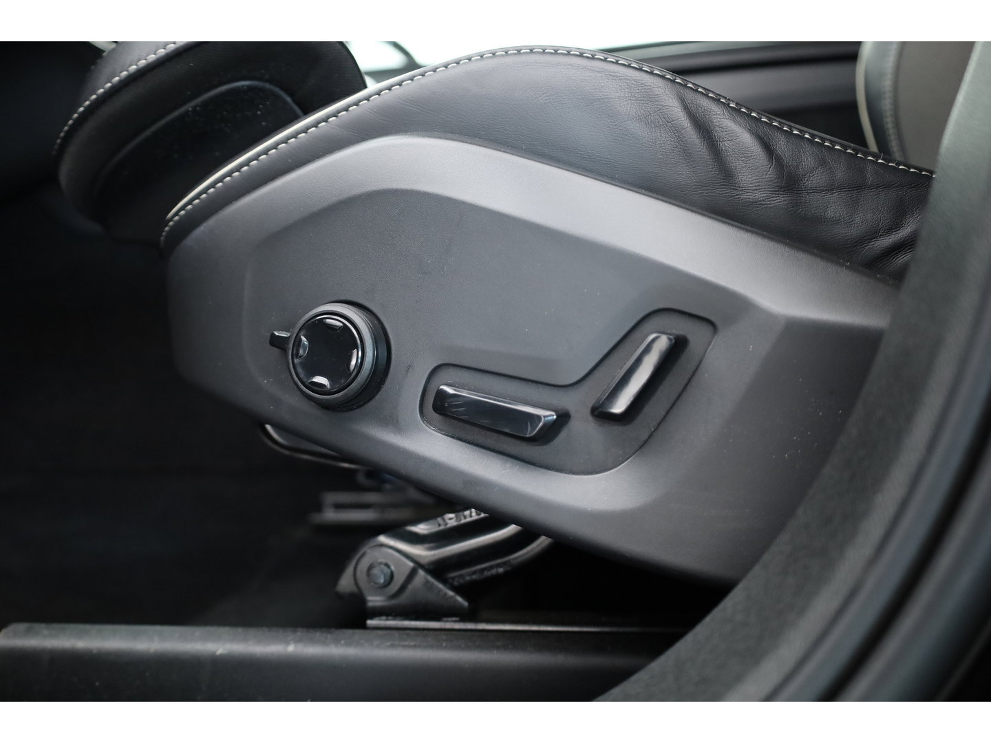 Volvo XC60 2.0 T8 AWD Polestar Engineered | Öhlins | Bowers & Wilkins | 22 inch | Trekhaak | Head-up | Blis | ACC |