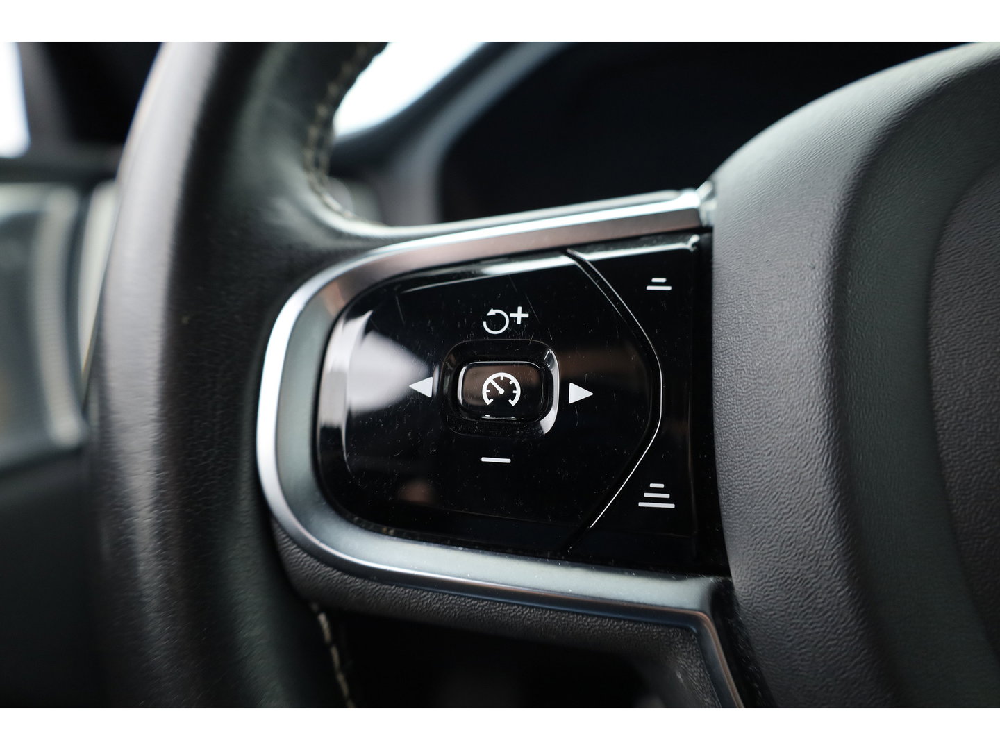 Volvo XC60 2.0 T8 AWD Polestar Engineered | Öhlins | Bowers & Wilkins | 22 inch | Trekhaak | Head-up | Blis | ACC |