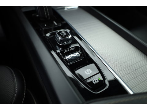 Volvo XC60 2.0 T8 AWD Polestar Engineered | Öhlins | Bowers & Wilkins | 22 inch | Trekhaak | Head-up | Blis | ACC |