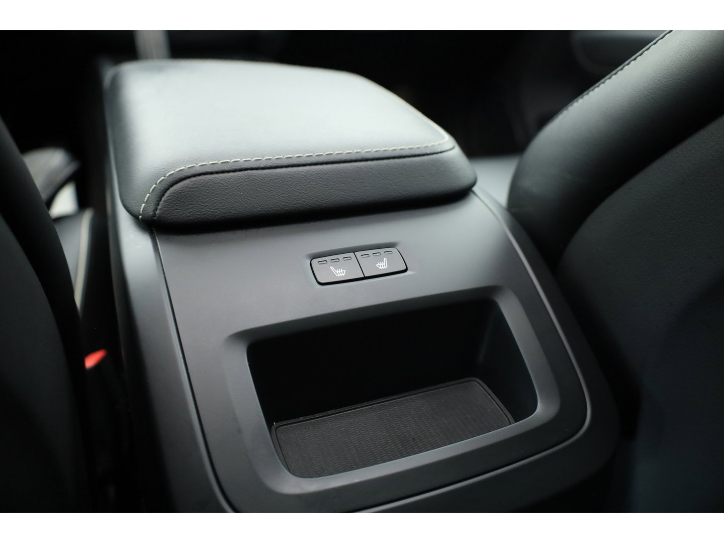 Volvo XC60 2.0 T8 AWD Polestar Engineered | Öhlins | Bowers & Wilkins | 22 inch | Trekhaak | Head-up | Blis | ACC |