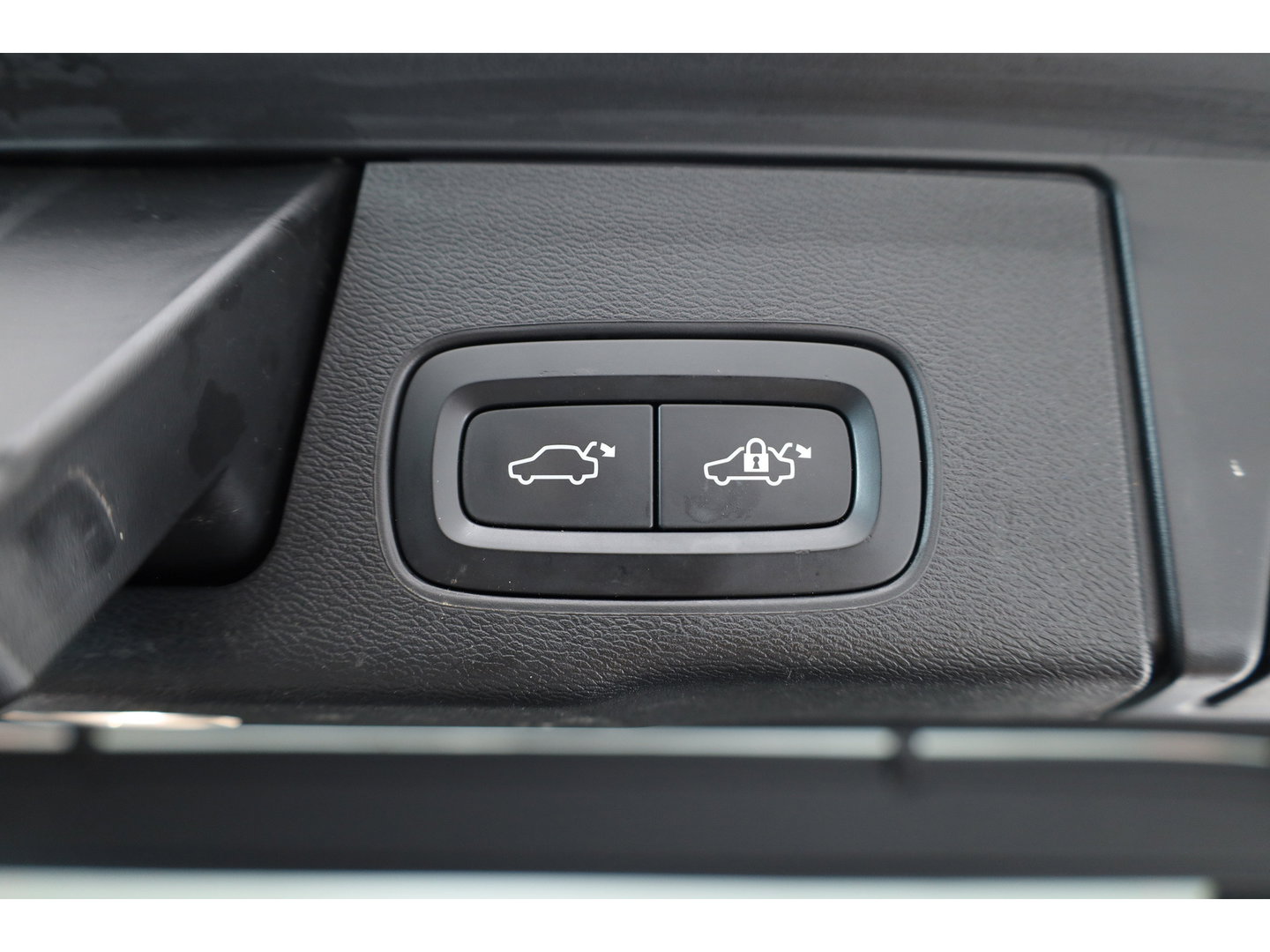 Volvo XC60 2.0 T8 AWD Polestar Engineered | Öhlins | Bowers & Wilkins | 22 inch | Trekhaak | Head-up | Blis | ACC |