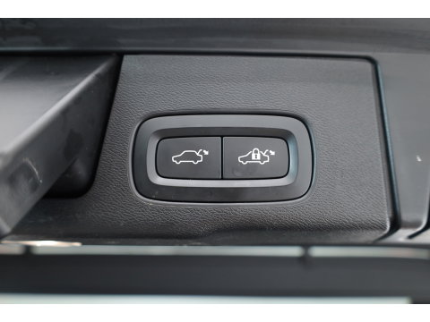 Volvo XC60 2.0 T8 AWD Polestar Engineered | Öhlins | Bowers & Wilkins | 22 inch | Trekhaak | Head-up | Blis | ACC |
