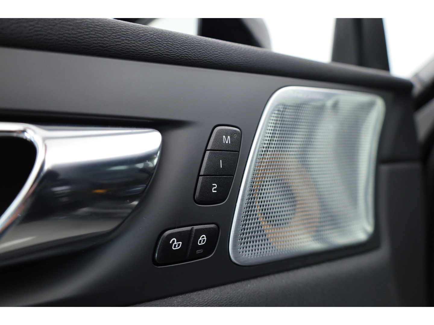 Volvo XC60 2.0 T8 AWD Polestar Engineered | Öhlins | Bowers & Wilkins | 22 inch | Trekhaak | Head-up | Blis | ACC |