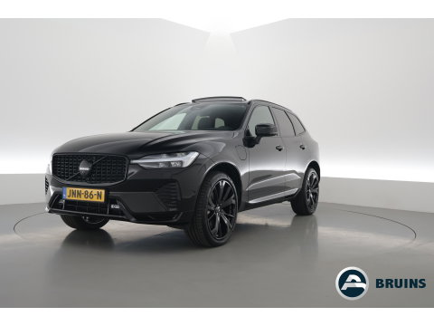 Volvo XC60 2.0 T6 Plug-in hybrid AWD Ultra Black Edition | Pano | Trekhaak | 360 cam | Head up | B&W audio | ACC | Blis | Stoel & Stuur verw. |