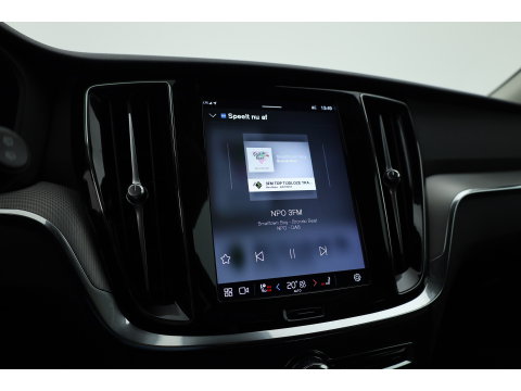 Volvo V60 2.0 T6 Plug-in hybrid AWD Plus Dark | ACC | Blis | H&K Audio | Stoel 4 & Stuur verwarming | memory | 19" |