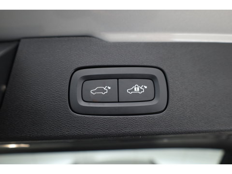Volvo V60 2.0 T6 Plug-in hybrid AWD Plus Dark | ACC | Blis | H&K Audio | Stoel 4 & Stuur verwarming | memory | 19" |