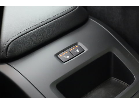 Volvo XC60 2.0 T8 Plug-in hybrid AWD Ultimate Bright SOH 96% | Bowers & Wilkins | Trekhaak | 360 camera | Head-up | Stoel + stuurverwarming |