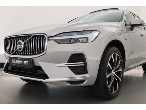 Volvo XC60 2.0 T8 Plug-in hybrid AWD Ultimate Bright SOH 96% | Bowers & Wilkins | Trekhaak | 360 camera | Head-up | Stoel + stuurverwarming |