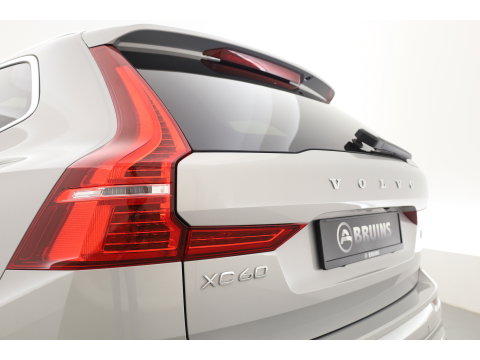 Volvo XC60 2.0 T8 Plug-in hybrid AWD Ultimate Bright SOH 96% | Bowers & Wilkins | Trekhaak | 360 camera | Head-up | Stoel + stuurverwarming |