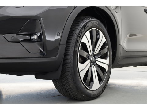 Volvo XC40 1.5 T5 Plug-in hybrid Ultimate Dark | Prijs rijklaar | Trekhaak | Pano-dak | 360 camera | H&K Audio | Adap. cruise | Blis | Elek. Stoelen |