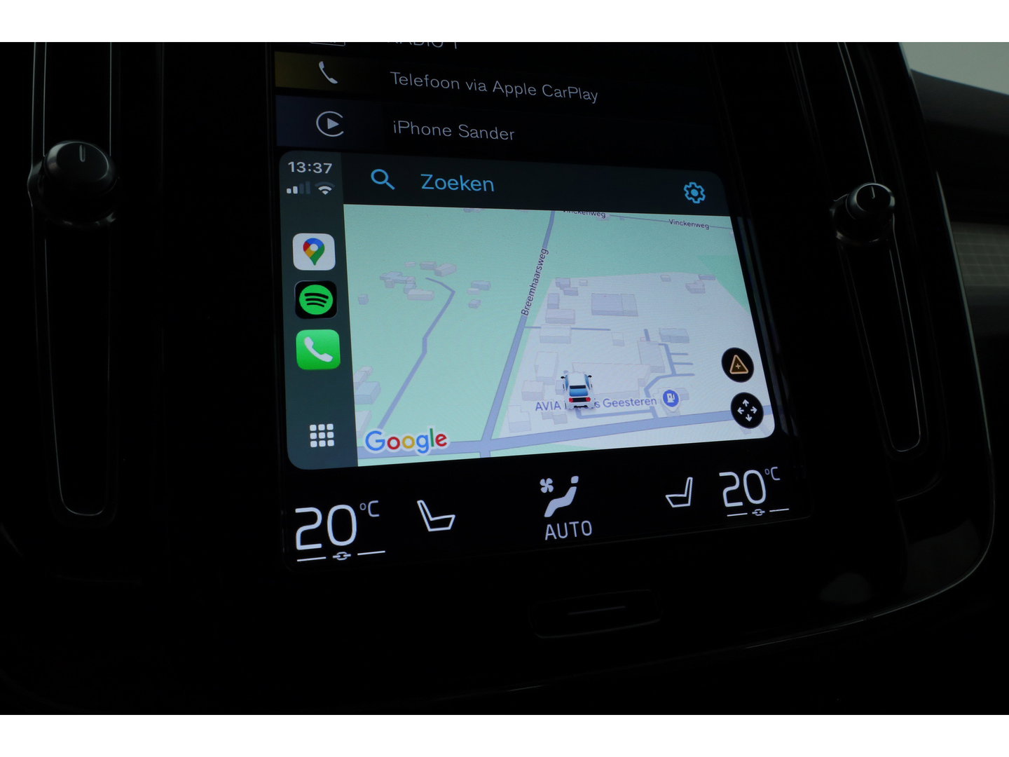 Volvo XC40 1.5 T4 Plug-in hybrid Plus Bright | Prijs rijklaar | Facelift | trekhaak | H&K Audio | carplay | stoel & stuur verwarming | Memory |