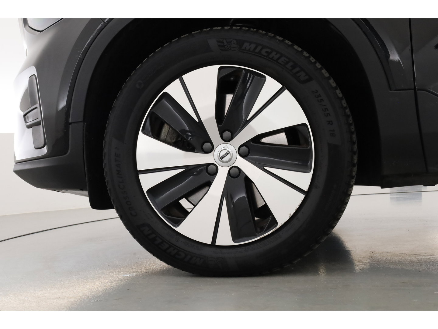 Volvo XC40 1.5 T4 Plug-in hybrid Plus Bright | Prijs rijklaar | Facelift | trekhaak | H&K Audio | carplay | stoel & stuur verwarming | Memory |