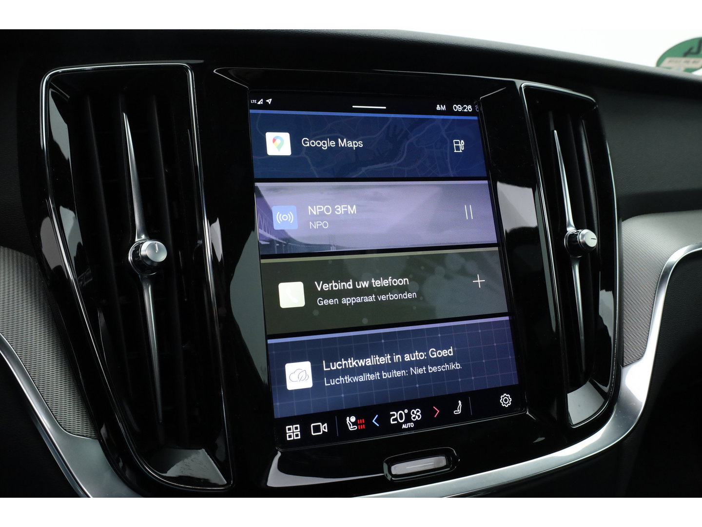 Volvo V60 2.0 T6 Plug-in hybrid AWD Plus Bright | Long Range | Pano-dak | Trekhaak | Sport stoelen | H&K Audio | 360 cam | AcC