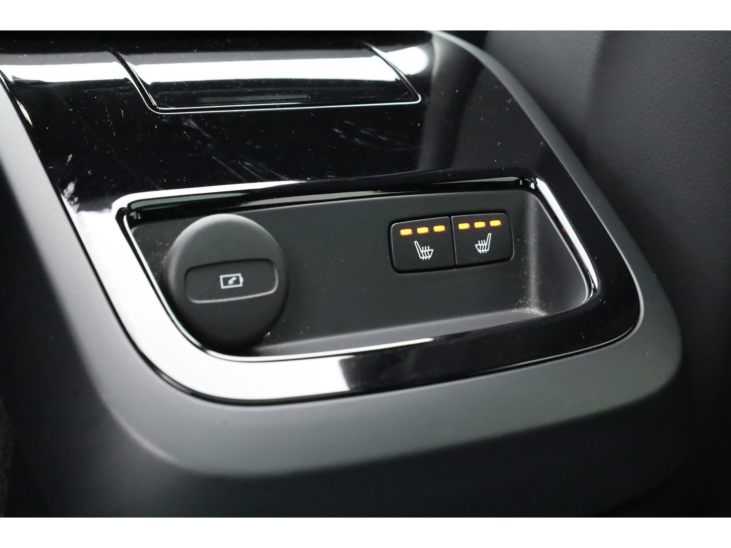 Volvo V60 2.0 T6 Plug-in hybrid AWD Plus Bright | Long Range | Pano-dak | Trekhaak | Sport stoelen | H&K Audio | 360 cam | AcC