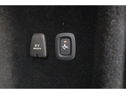 Volvo V60 2.0 T6 Plug-in hybrid AWD Plus Bright | Long Range | Pano-dak | Trekhaak | Sport stoelen | H&K Audio | 360 cam | AcC
