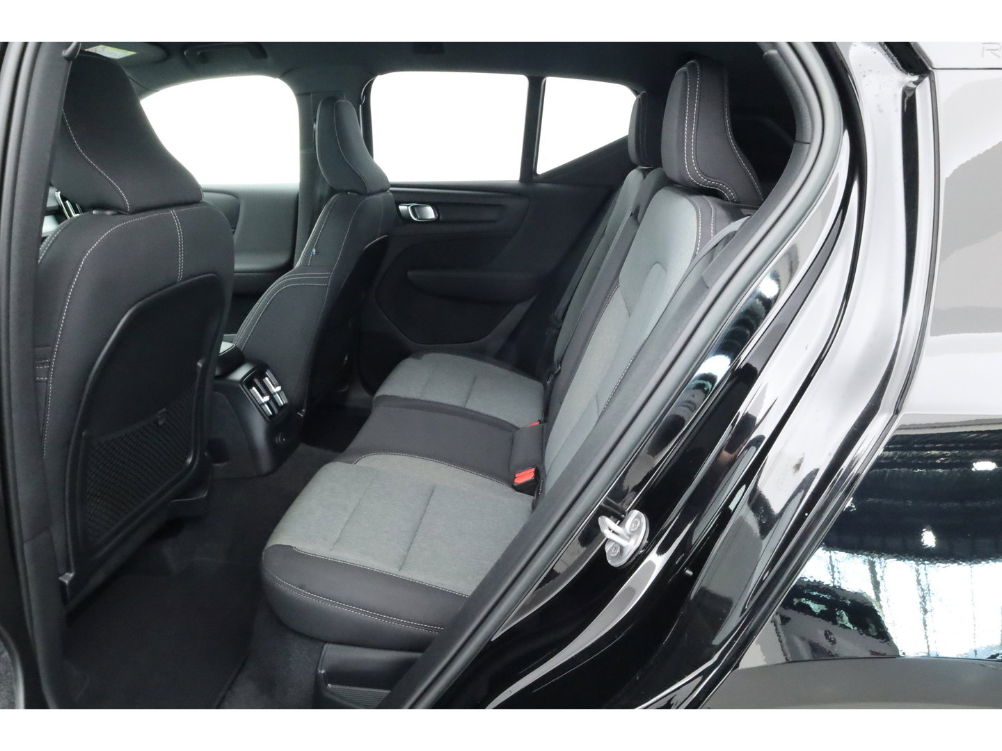 Volvo XC40 1.5 T4 Plug-in hybrid Core Bright | Facelift | Achteruitrijcamera | Stoel & Stuur Verwarming | Carplay |