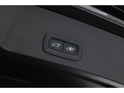 Volvo XC40 1.5 T4 Plug-in hybrid Core Bright | Facelift | Achteruitrijcamera | Stoel & Stuur Verwarming | Carplay |