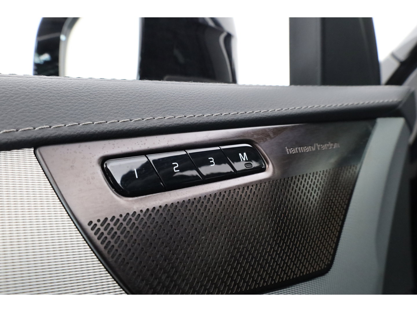 Volvo XC90 2.0 T8 Recharge AWD Ultra Bright | 7 pers. | Pano | 360 camera | HUD | Harman/Kardon | Memory | Bliss | Stoel-Stuurverw. | Google+App.connect | Elek. Klep | 21''