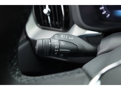 Volvo XC60 2.0 T6 350PK Plug-in hybrid AWD Plus Black Edition | MY26 Facelift | Rijklaar | Panorama-dak | 360Cam | Stoel- Stuurverw. | Memory | Harman Kardon | CarPlay | 21''