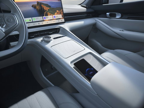 GEELY E5 Max+ 68 kWh | 19'' | Flyme Premium (16 speakers) | Massage+Ventilatie | Pano | Elek. Klep | Stuur-Stoelverw. | 450 WLTP